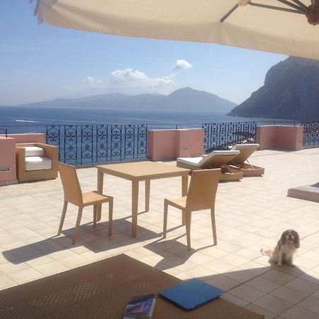 Capri Inn Екстериор снимка
