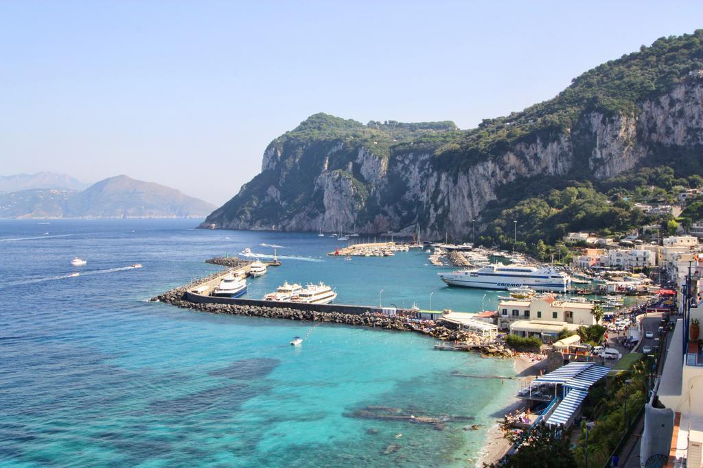 Capri Inn Екстериор снимка