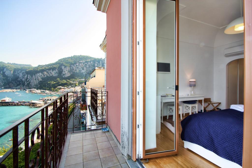Capri Inn Стая снимка