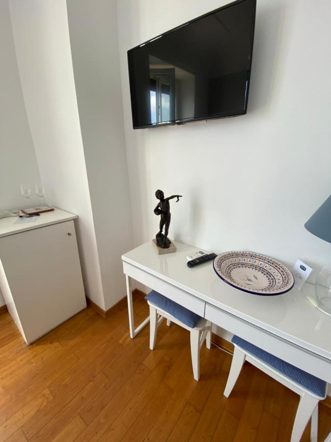 Capri Inn Екстериор снимка