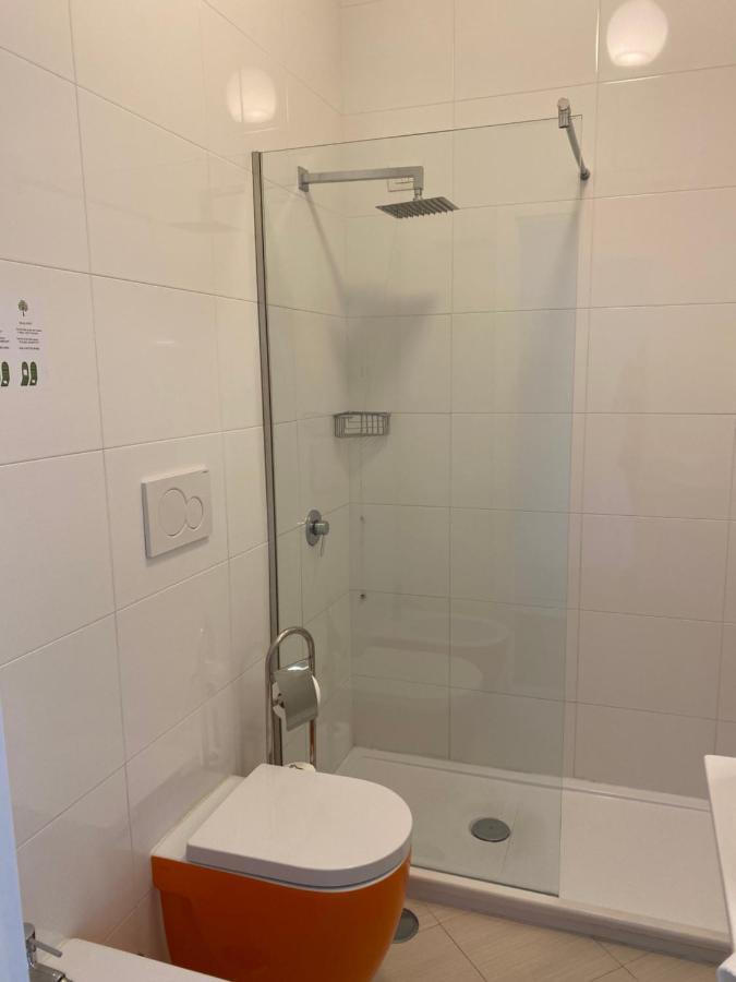 Capri Inn Екстериор снимка