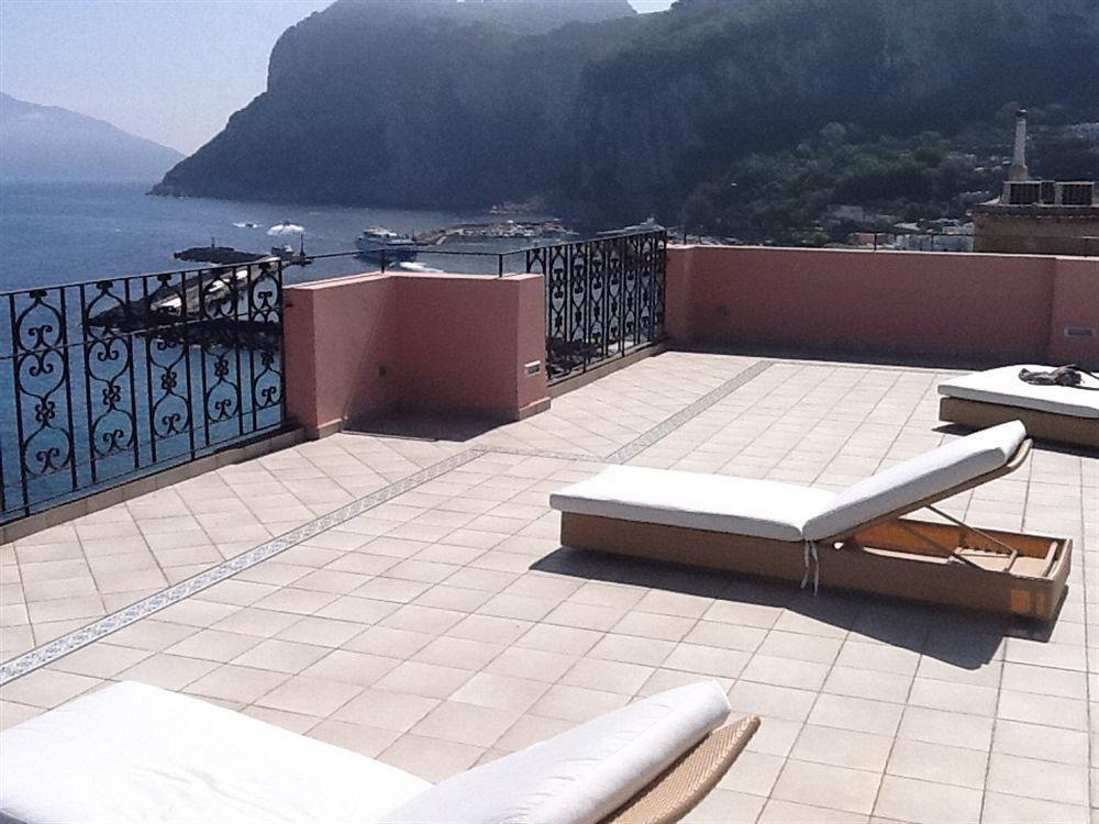 Capri Inn Екстериор снимка