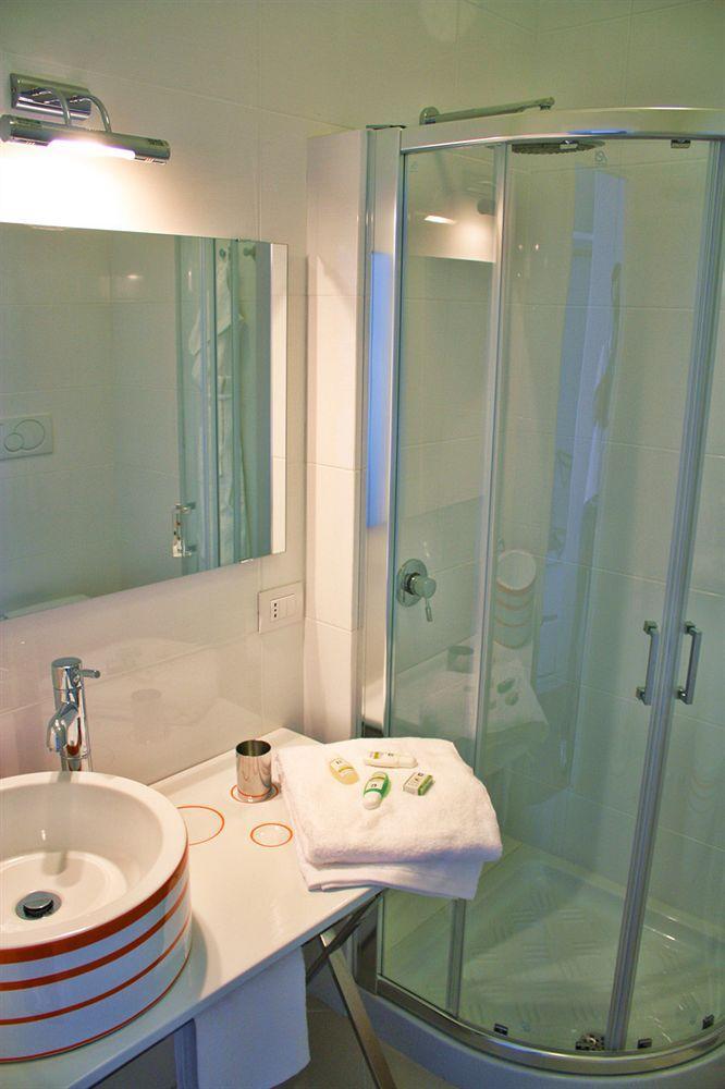 Capri Inn Екстериор снимка