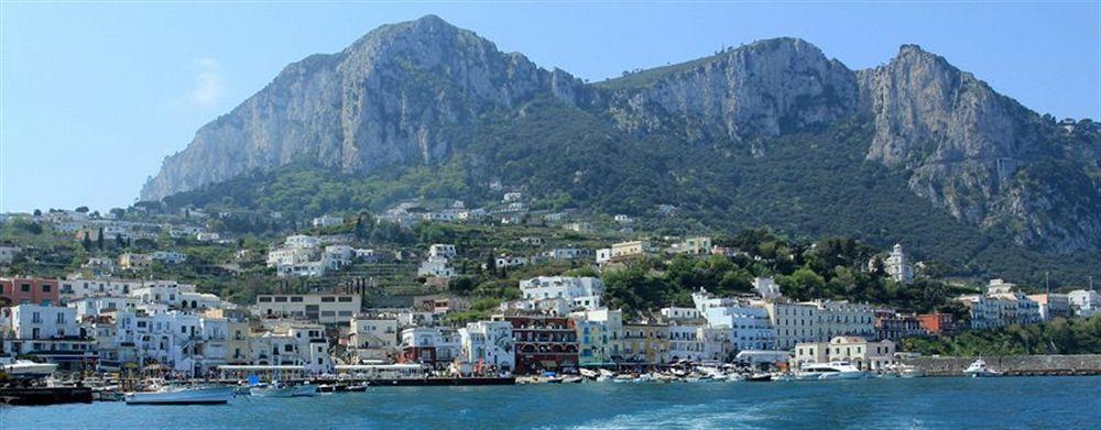 Capri Inn Екстериор снимка