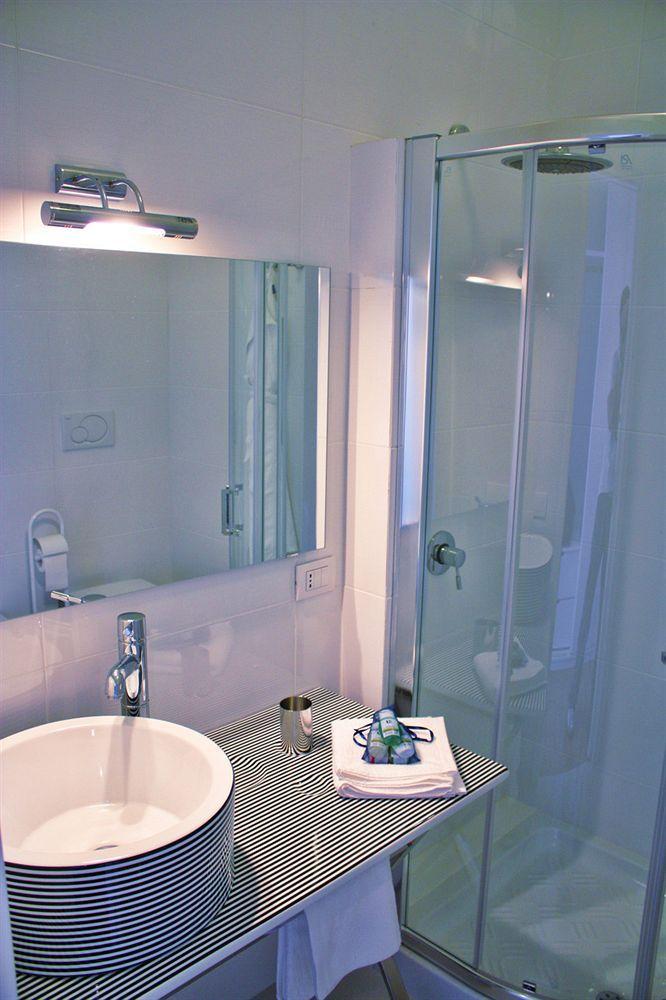 Capri Inn Екстериор снимка