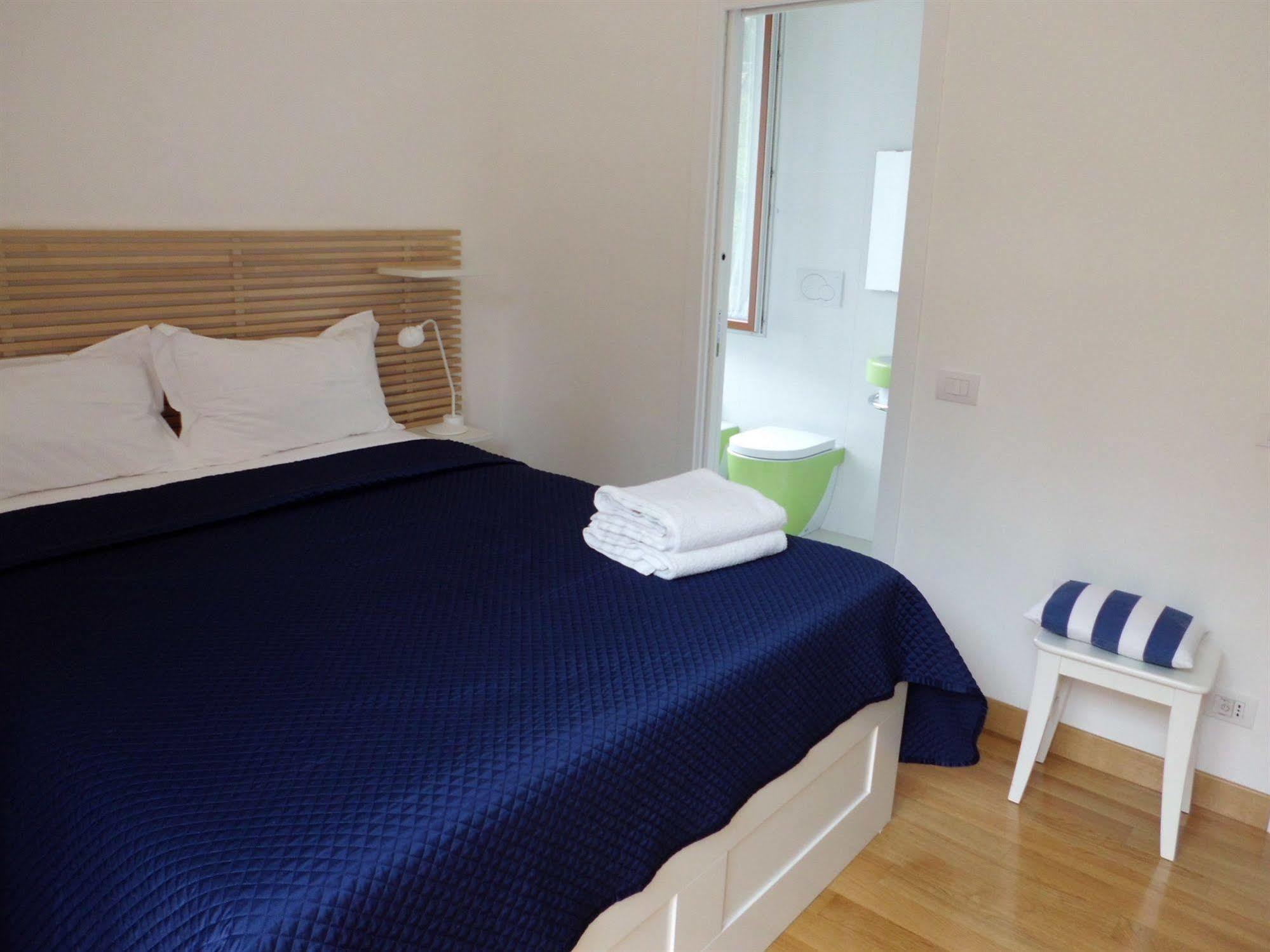 Capri Inn Екстериор снимка